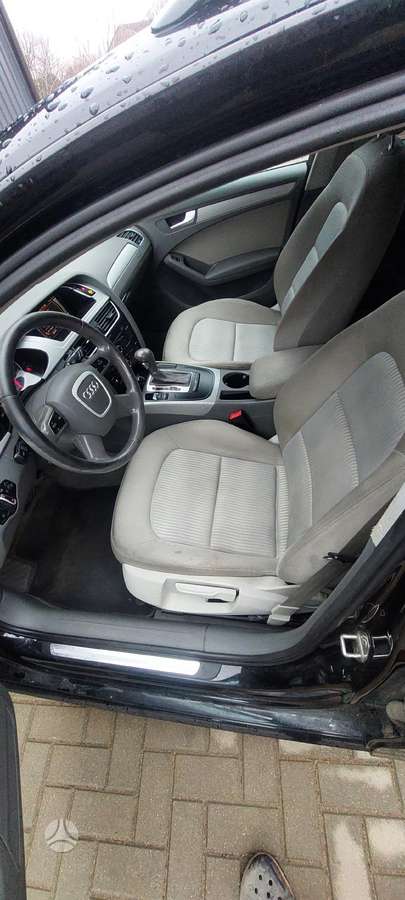 Audi A4, 1.8 l., universalas