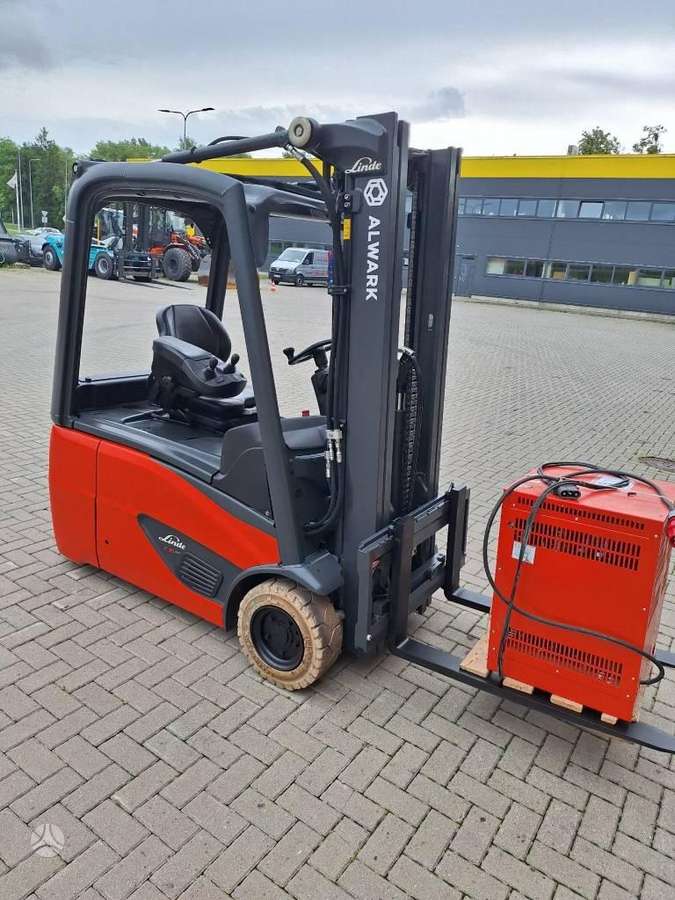 Linde E16, forklifts