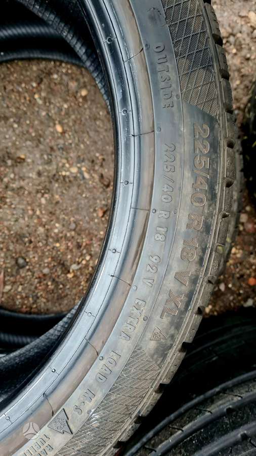 Continental, зимние 225/40 R18