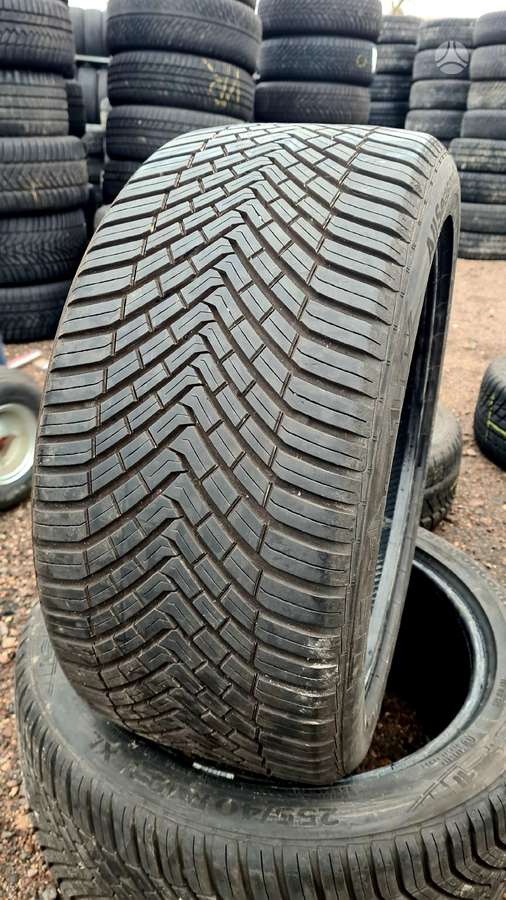 Continental, всесезонные 255/40 R18
