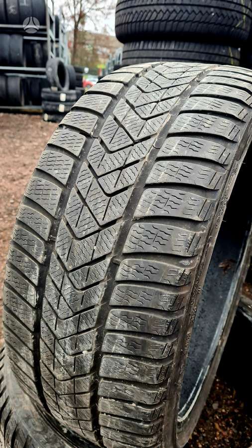 Pirelli, зимние 235/35 R20