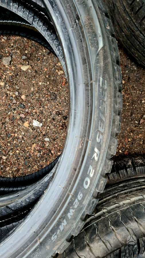 Pirelli, žieminės 235/35 R20