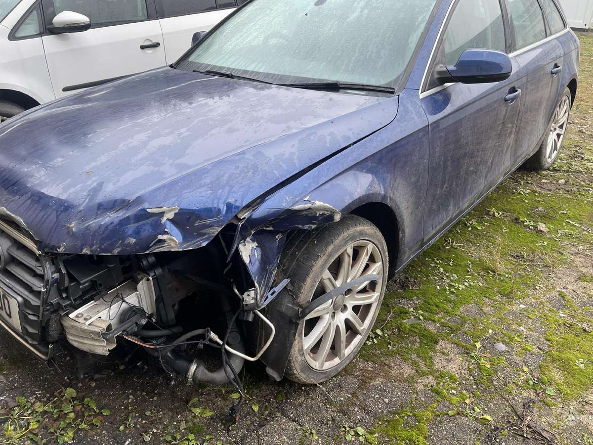 Audi A4 dalimis