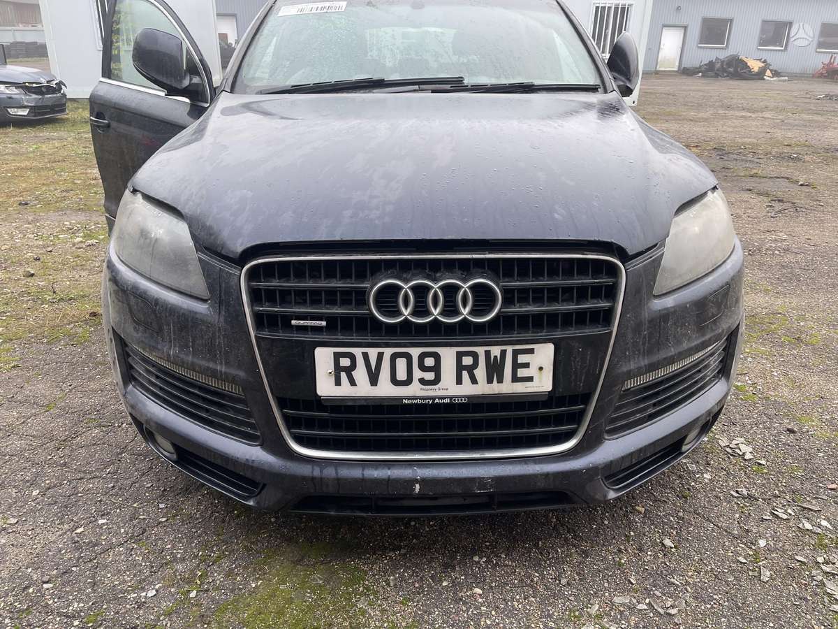 Audi Q7 for parts
