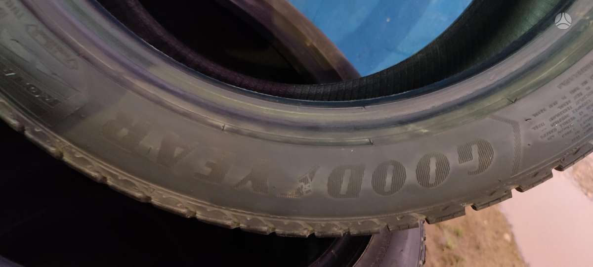 Goodyear ULTRAGRIP, winter 245/45 R18
