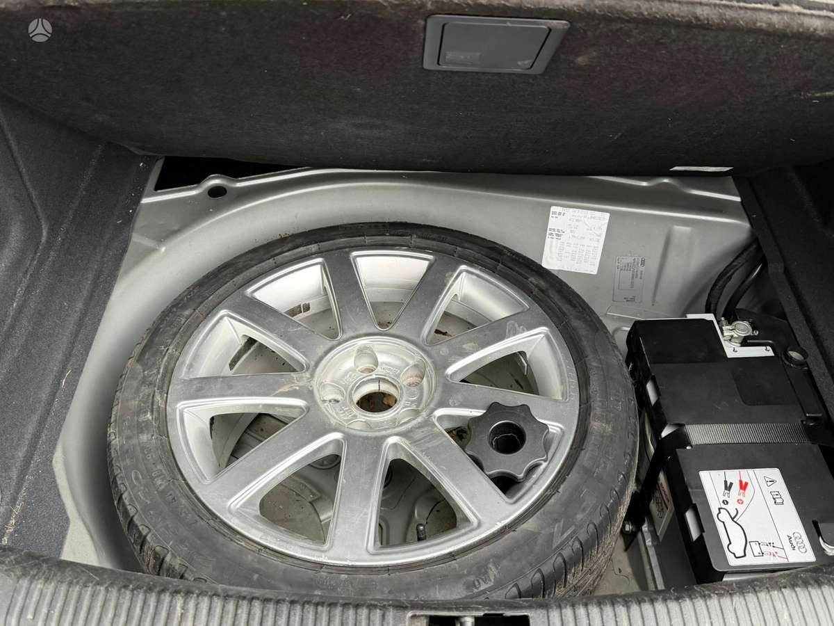 Audi A6, 2.0 l., Седан