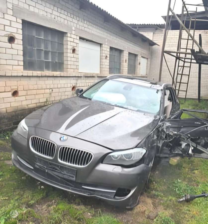 BMW 520 logu tīrītāji