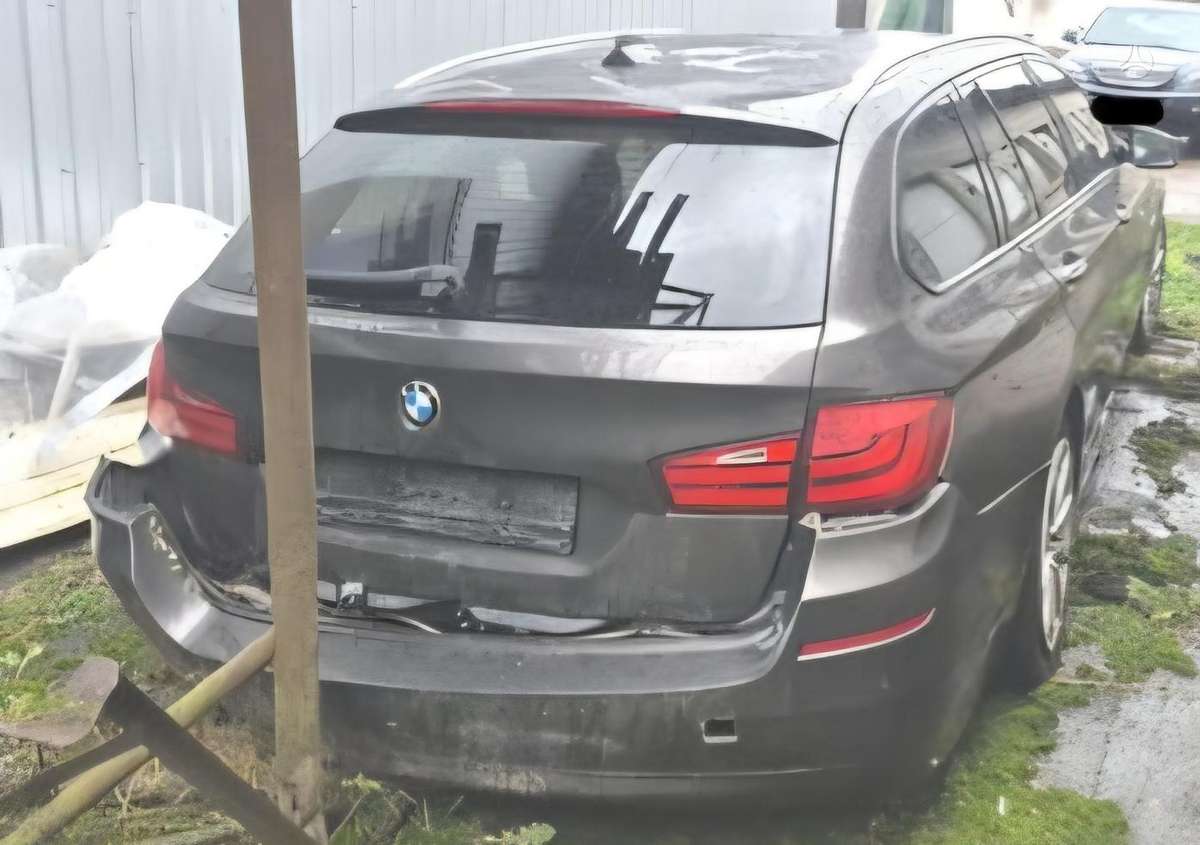 BMW 520 logu tīrītāji
