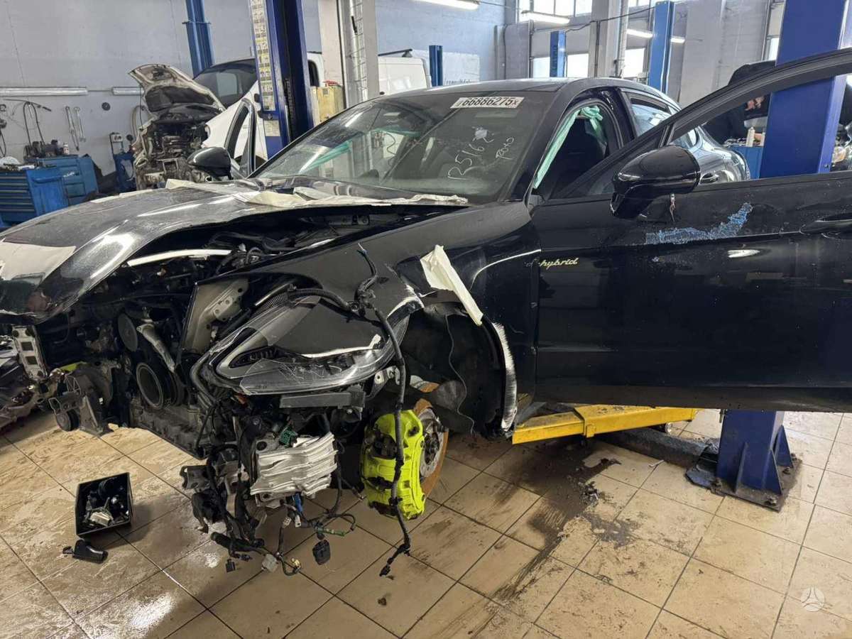Porsche Panamera for parts