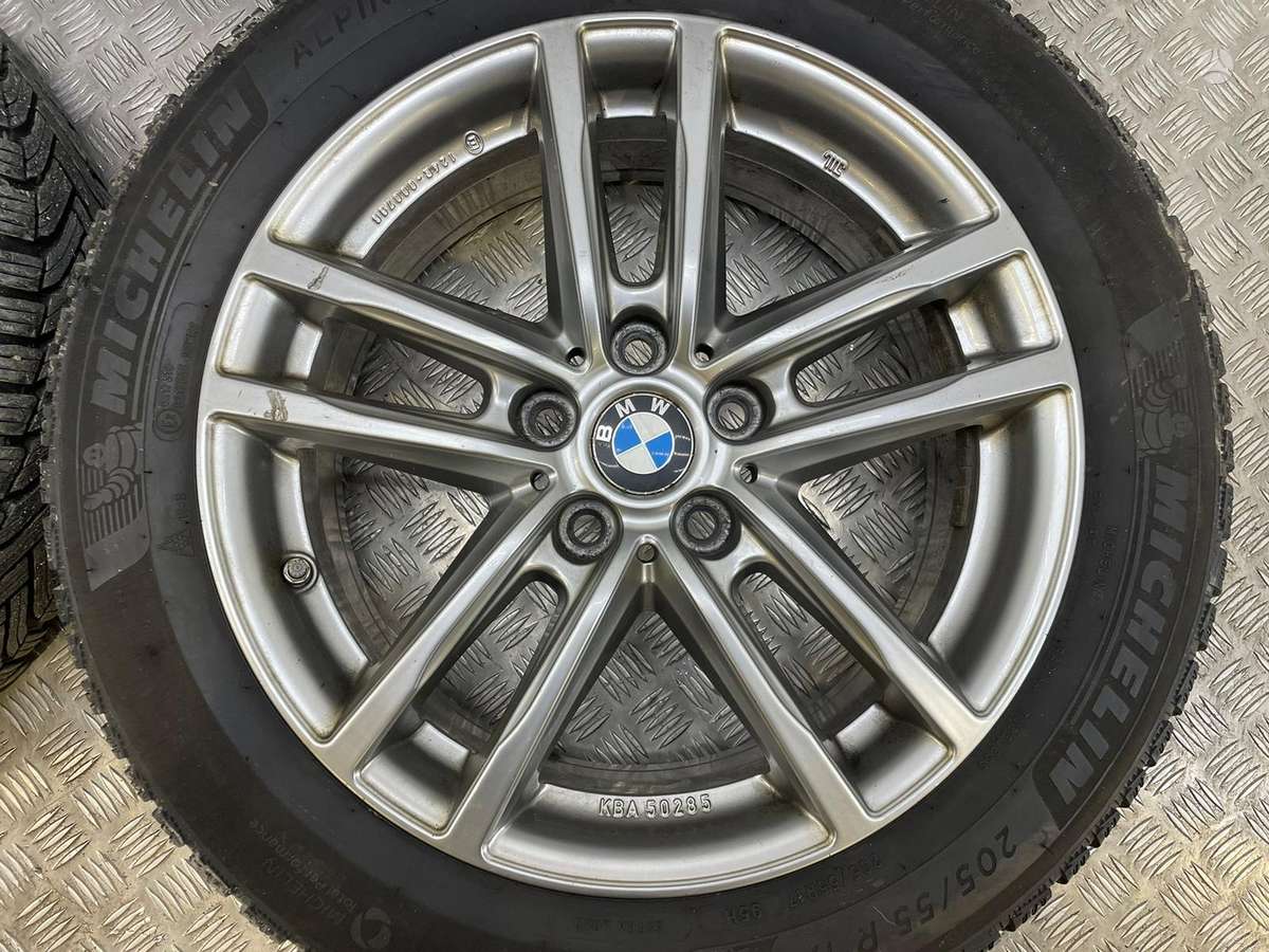 BMW 2, lengvojo lydinio, R17
