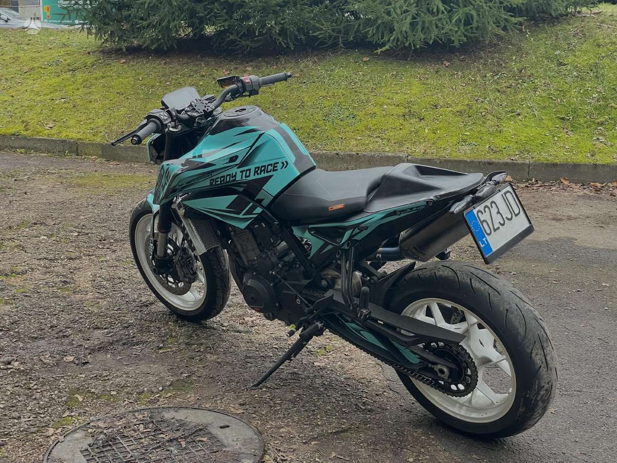 KTM Duke 799cc, street / classic