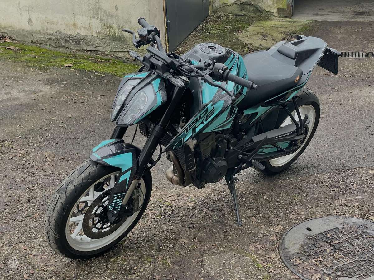 KTM Duke 799cc, street / classic