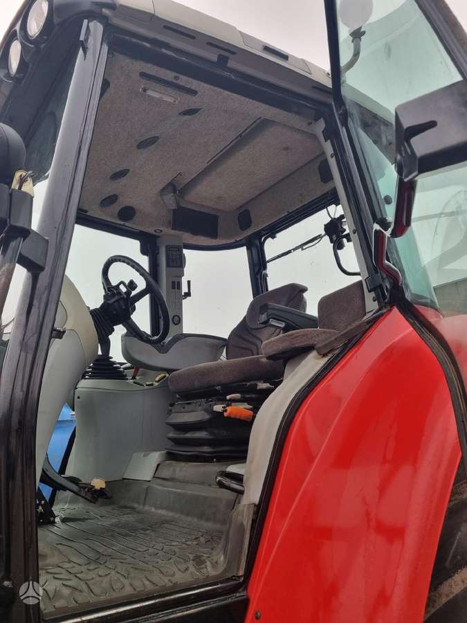 Massey Ferguson 6490, traktoriai