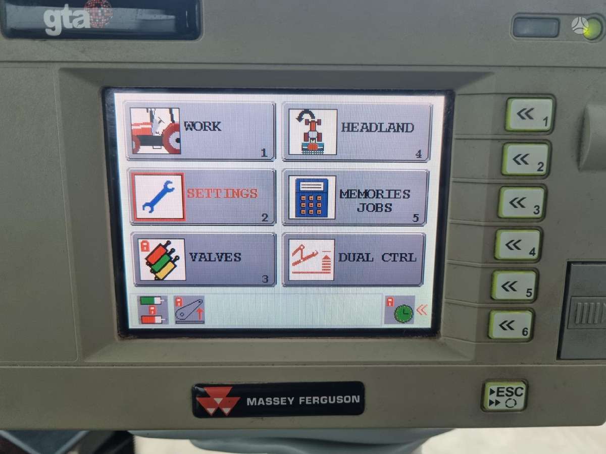 Massey Ferguson 6490, traktoriai