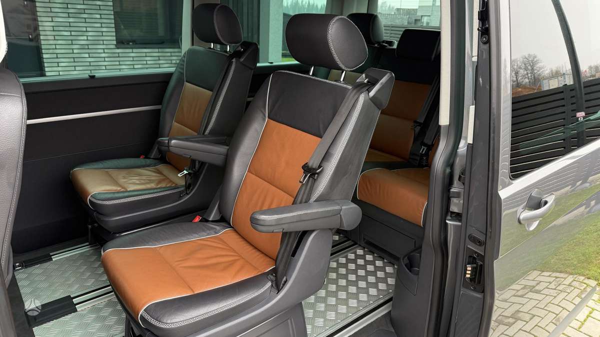 Volkswagen Multivan, 2.0 l., Минивэн
