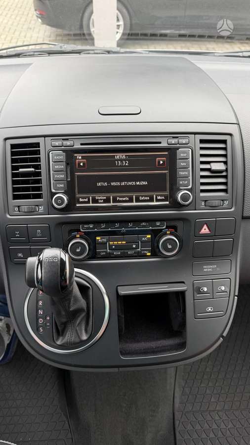 Volkswagen Multivan, 2.0 l., Минивэн