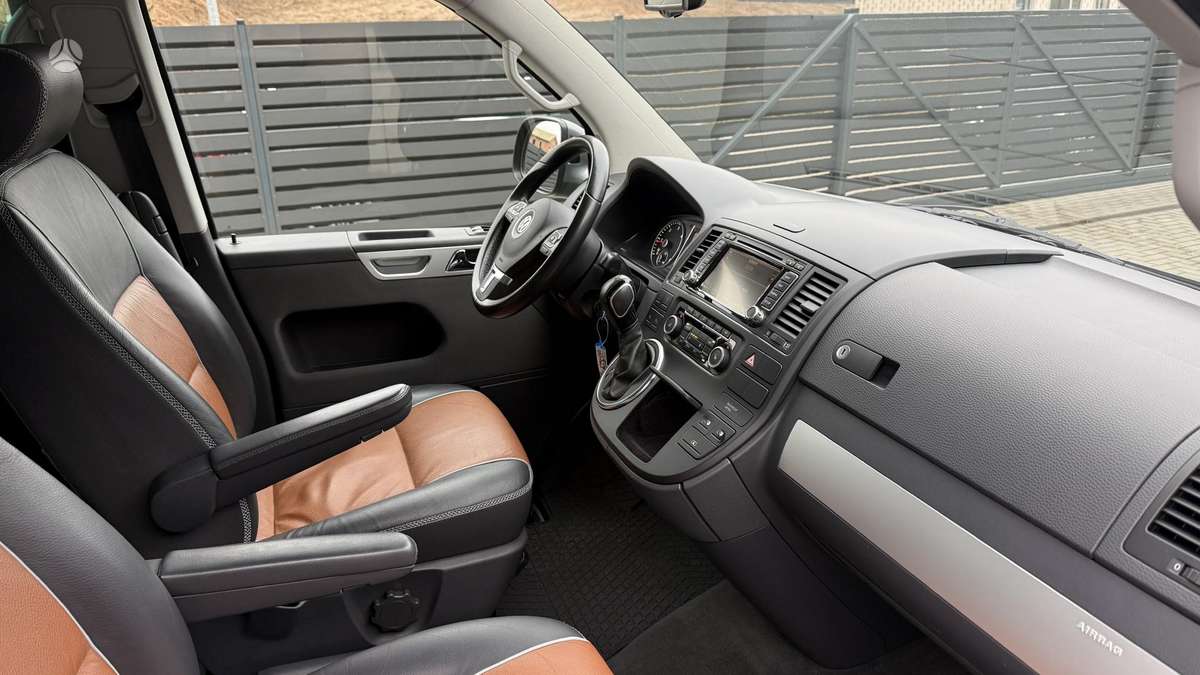 Volkswagen Multivan, 2.0 l., Минивэн
