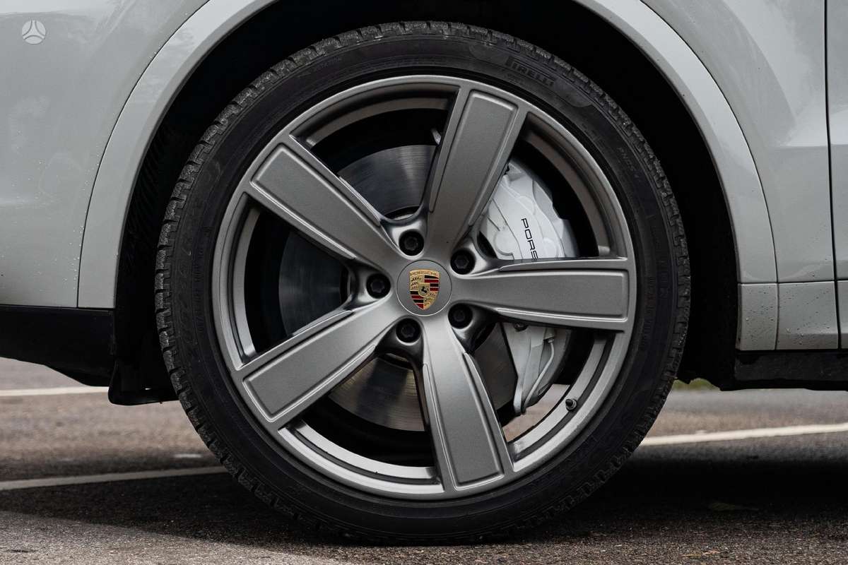 Porsche Cayenne Coupe - 9