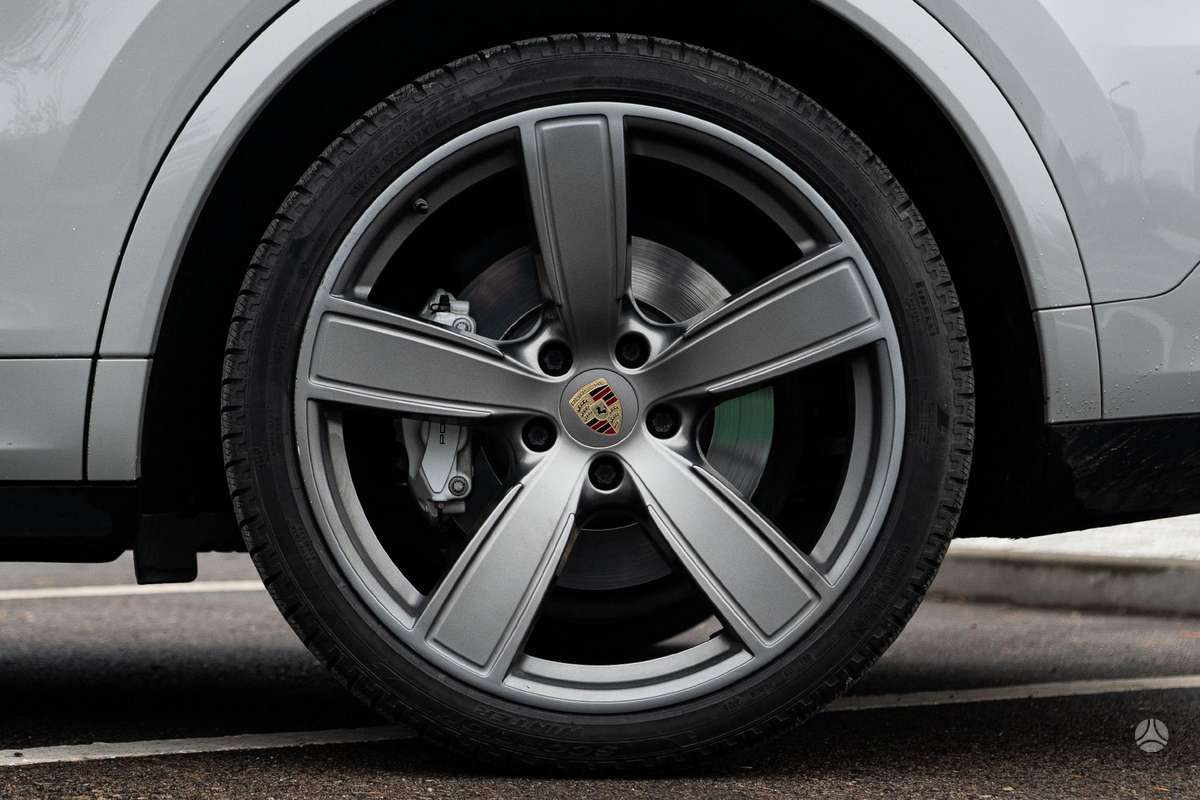 Porsche Cayenne Coupe - 10