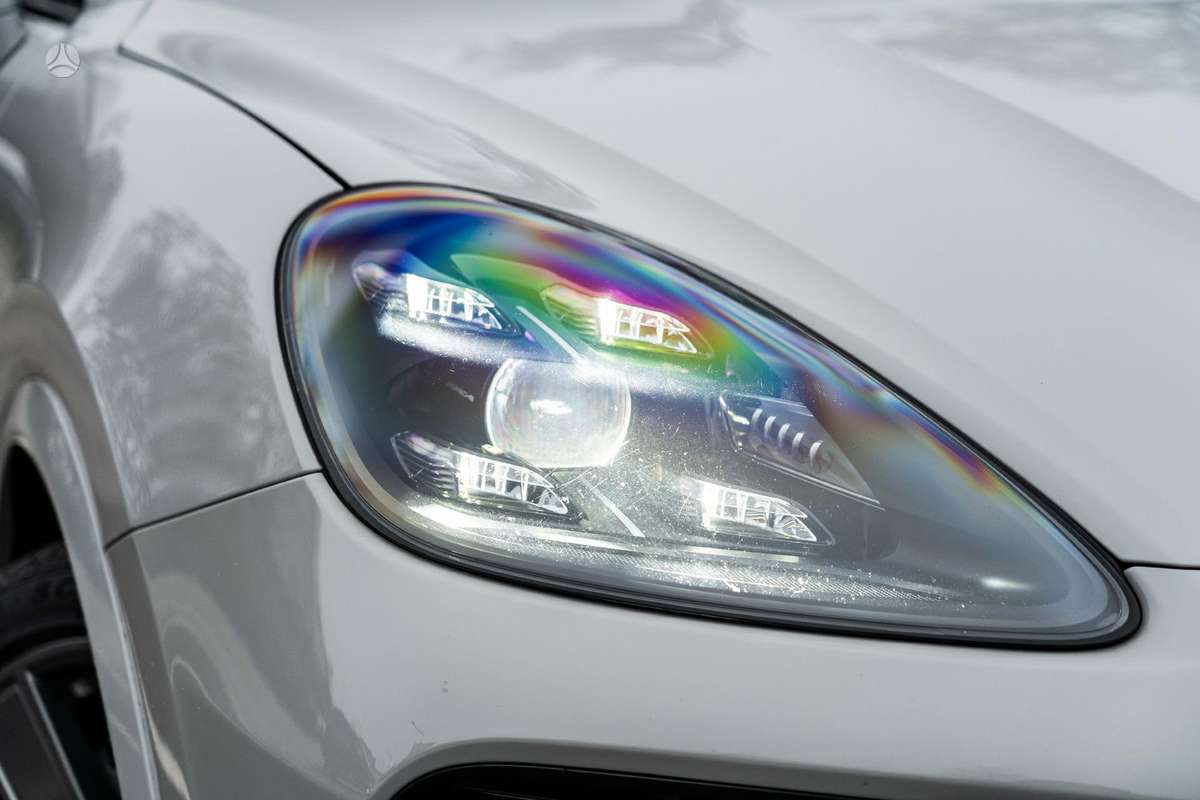Porsche Cayenne Coupe - 11