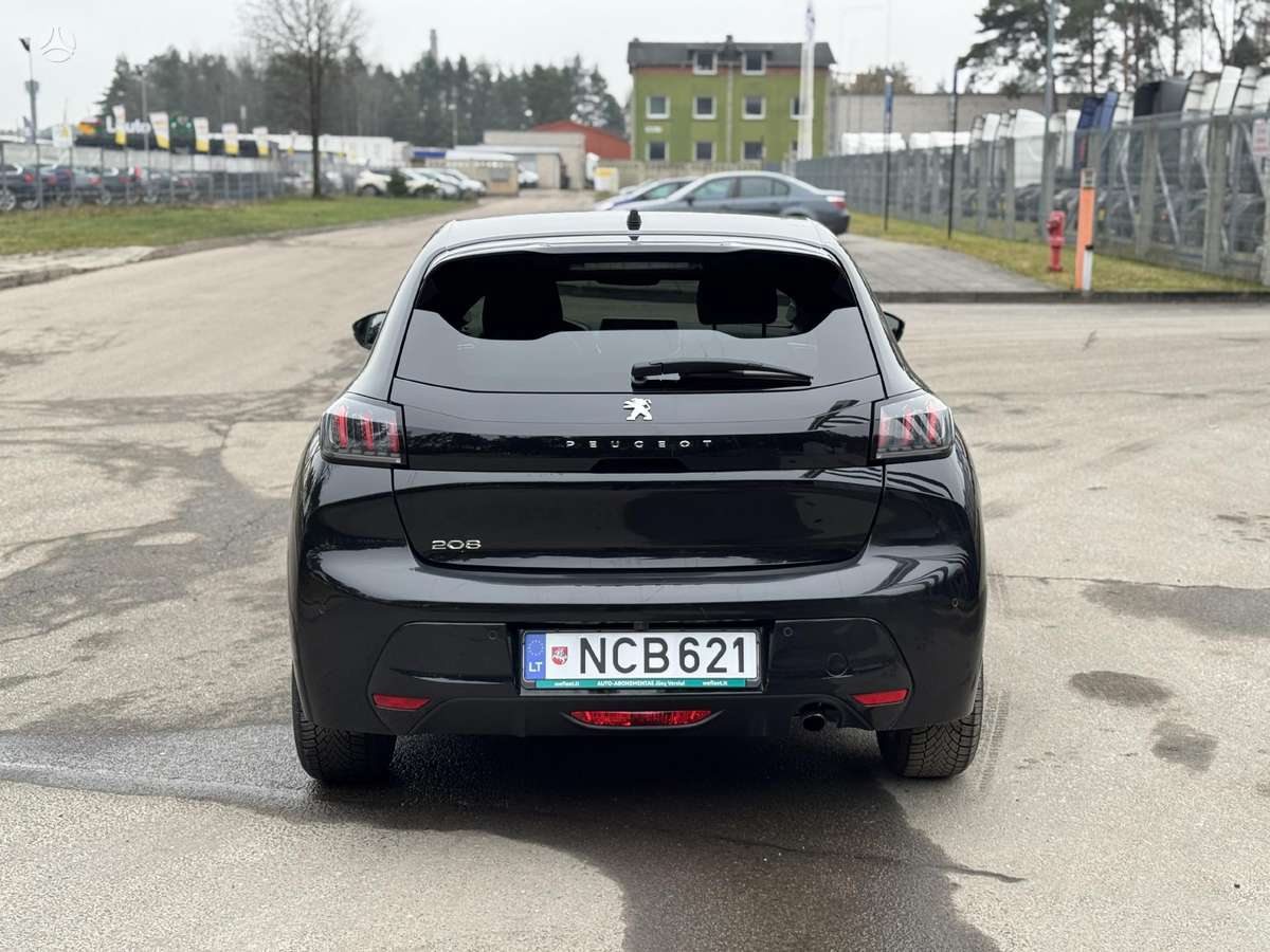 Peugeot 208 - 4