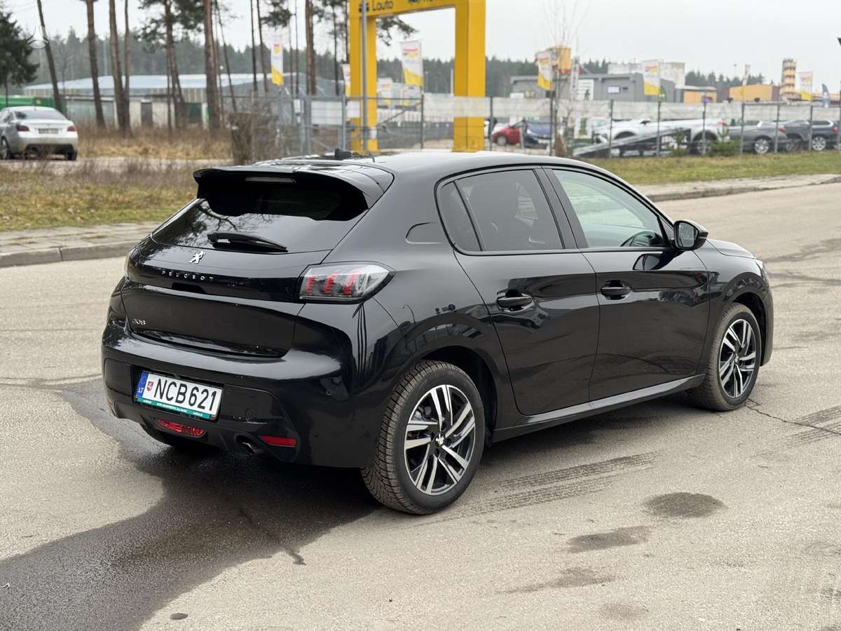 Peugeot 208 - 5