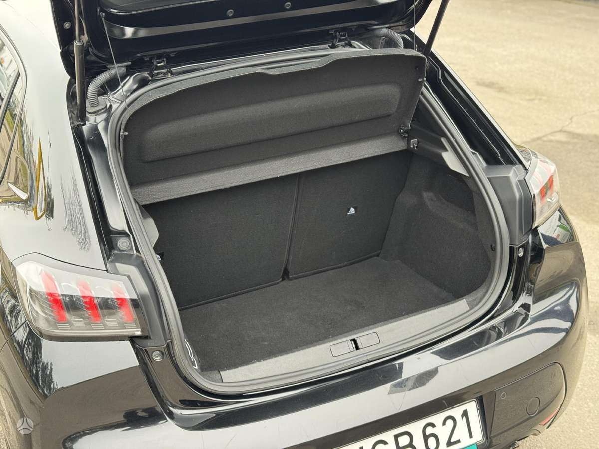 Peugeot 208 - 10