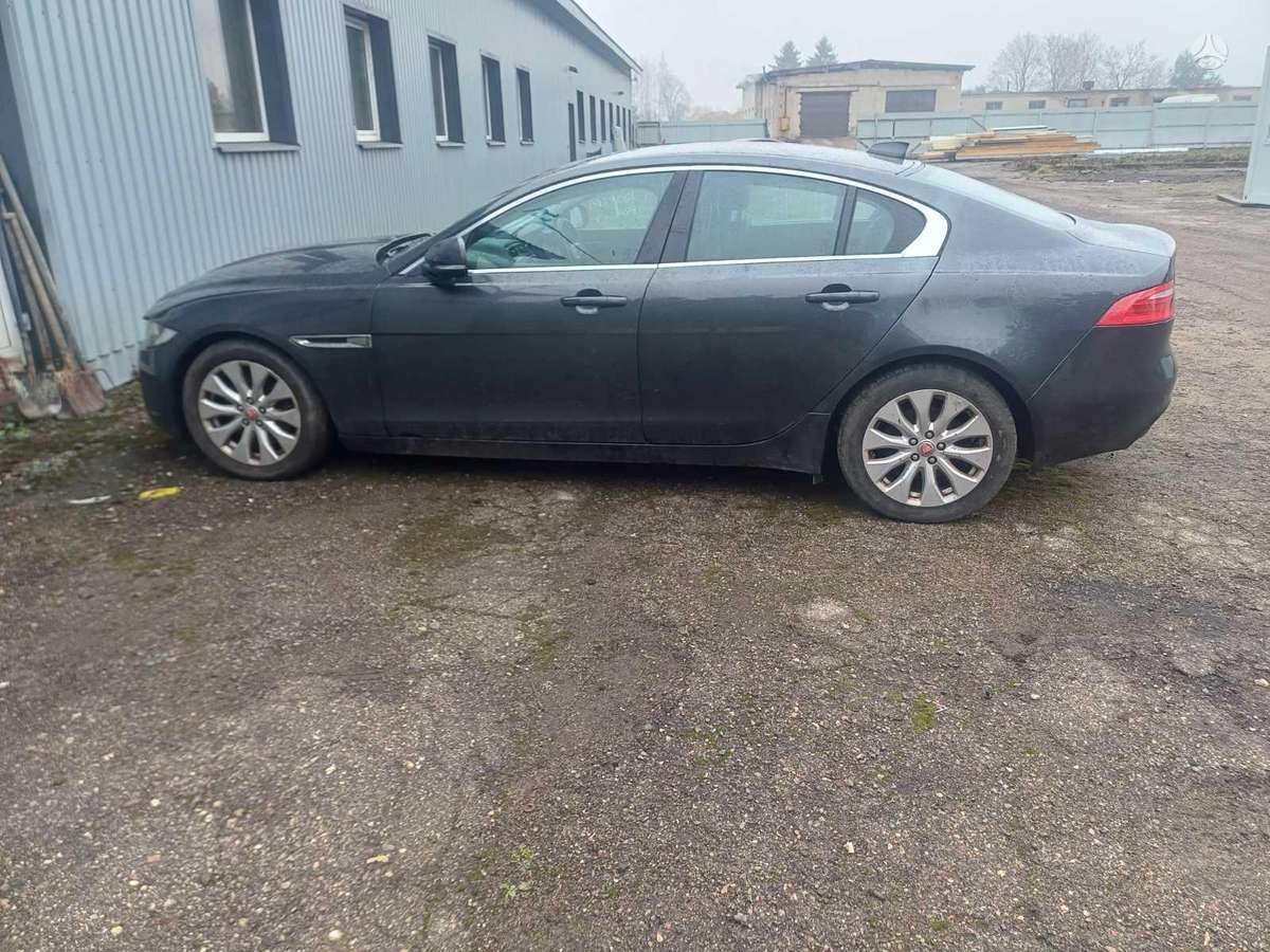 Jaguar XE for parts. Color code lkt storm grey