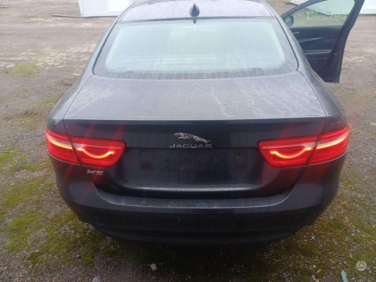 Jaguar XE по частям. Color code lkt storm grey