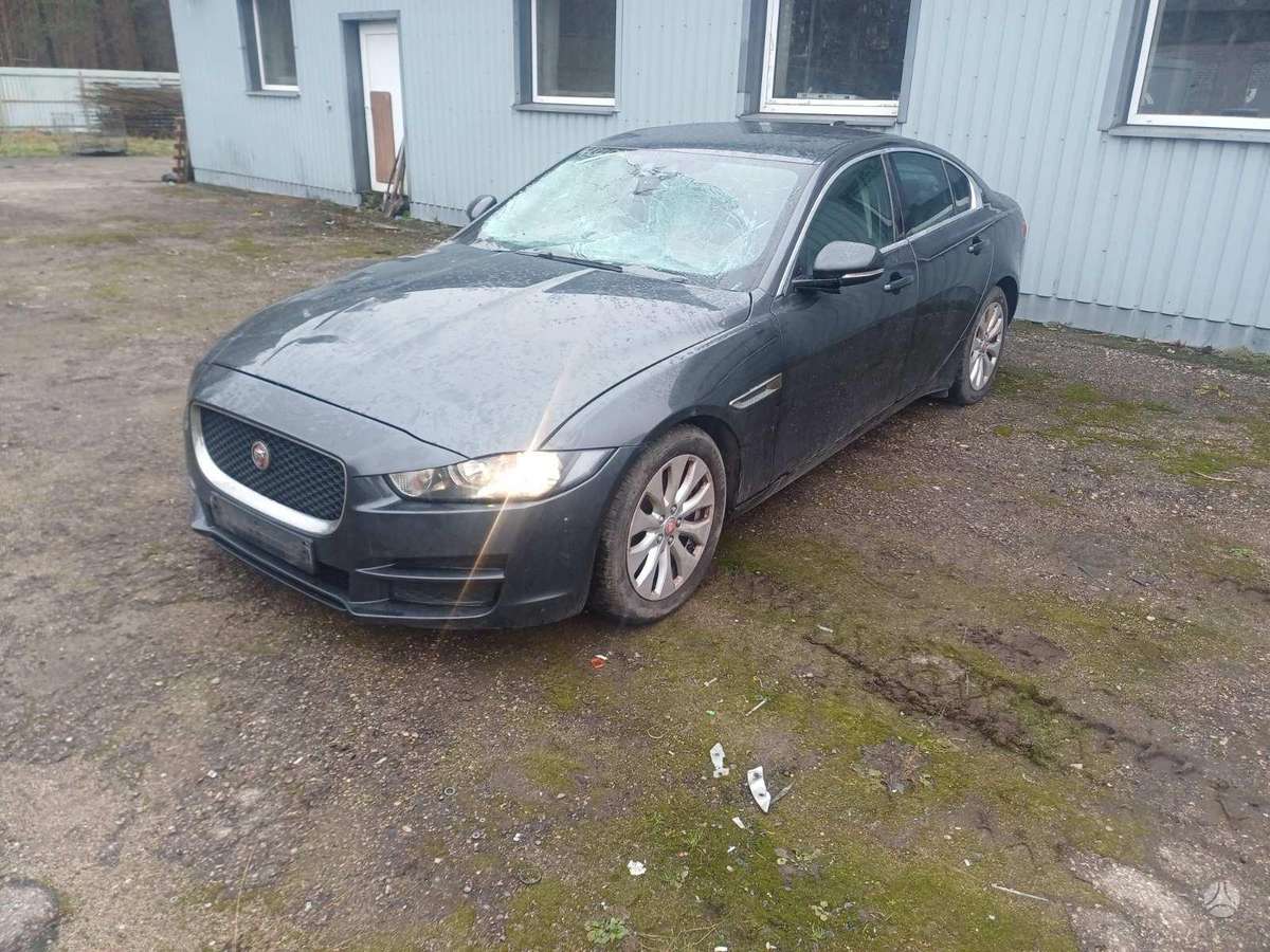 Jaguar XE for parts. Color code lkt storm grey