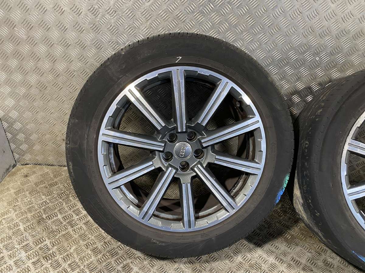 Audi Q7, lengvojo lydinio, R20