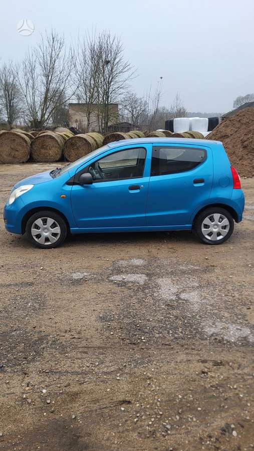 Suzuki Alto, hatchback