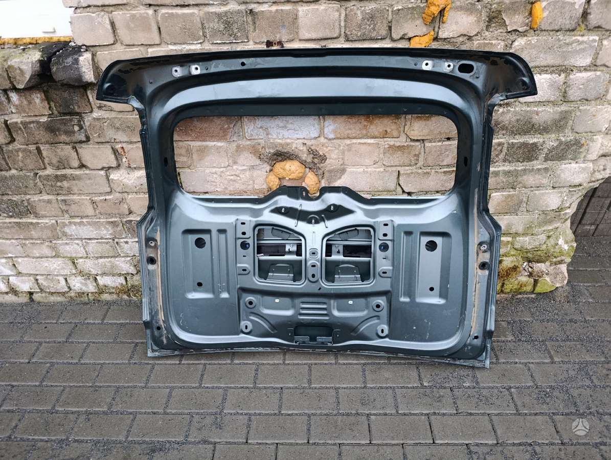 Dacia Jogger Galinis dangtis kaina 280eu
