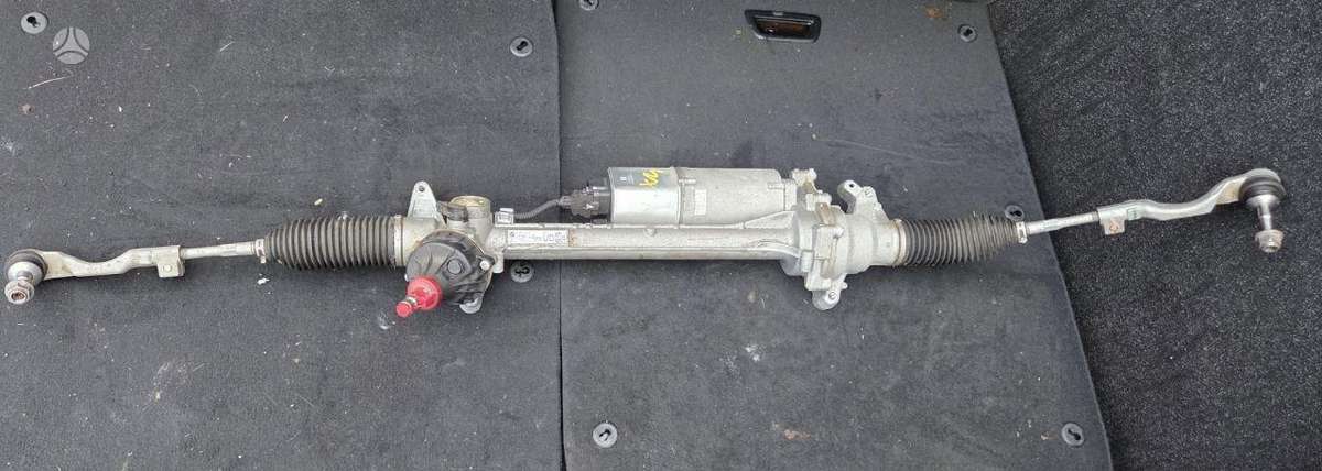 BMW XM chassis parts