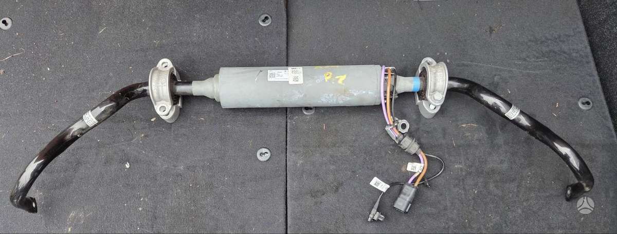 BMW XM chassis parts