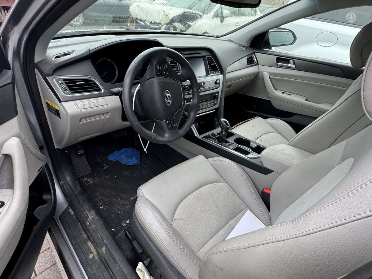 Hyundai Sonata dalimis. Katik gauta ardymui
