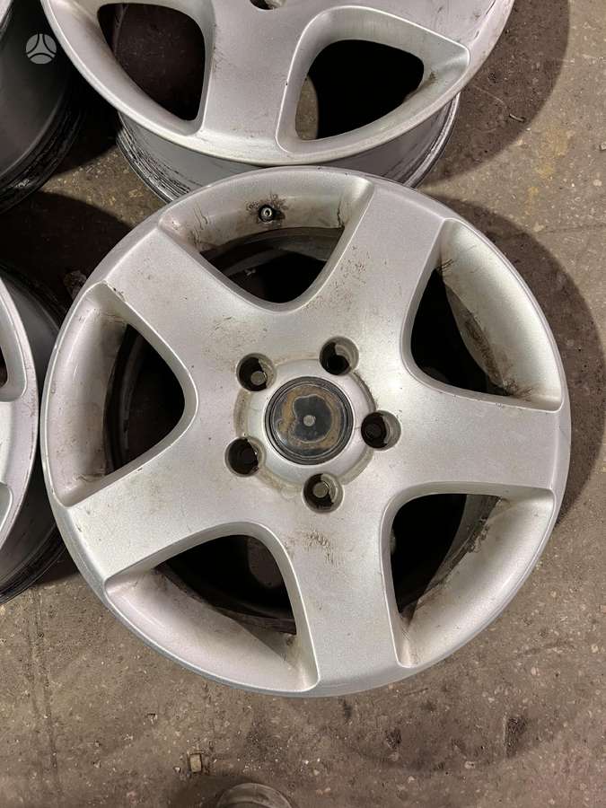 Volkswagen, light alloy, R17
