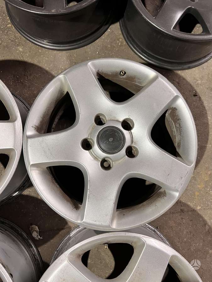 Volkswagen, light alloy, R17