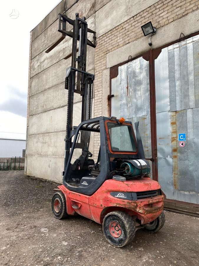 Toyota 2F E15, šakiniai krautuvai