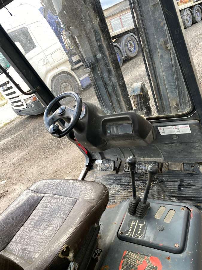 Toyota 2F E15, šakiniai krautuvai