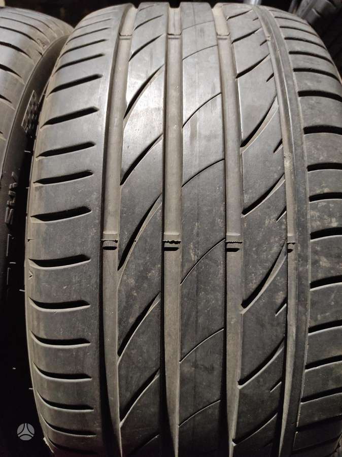 Continental (ZieminesUniversaliosVasarines, winter 295/40 R20