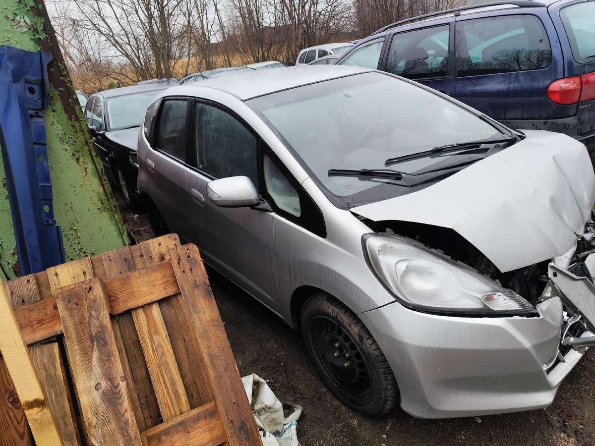 Honda Jazz dalimis