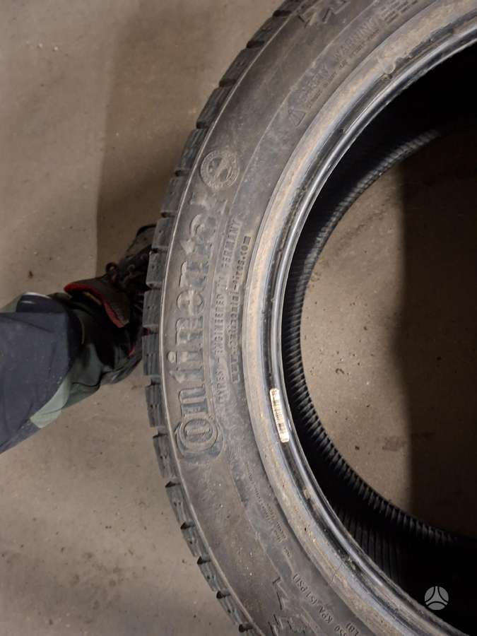 Continental, всесезонные 275/45 R19