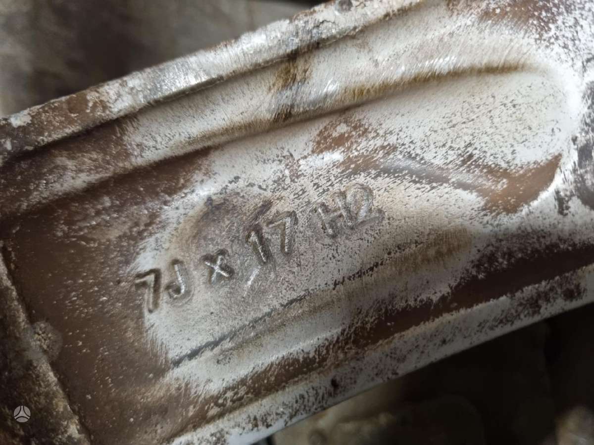 Volkswagen, light alloy, R17
