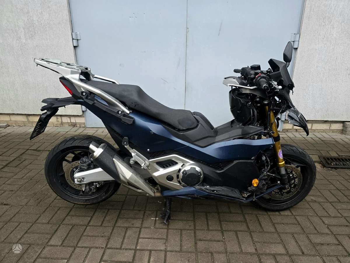 Honda Forza, мотороллеры / мопеды