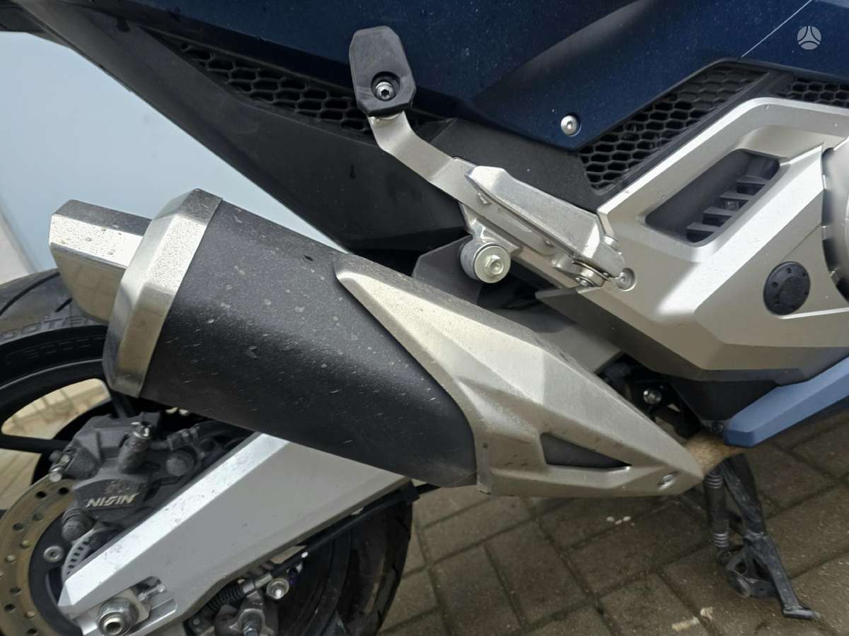 Honda Forza, scooters / mopeds