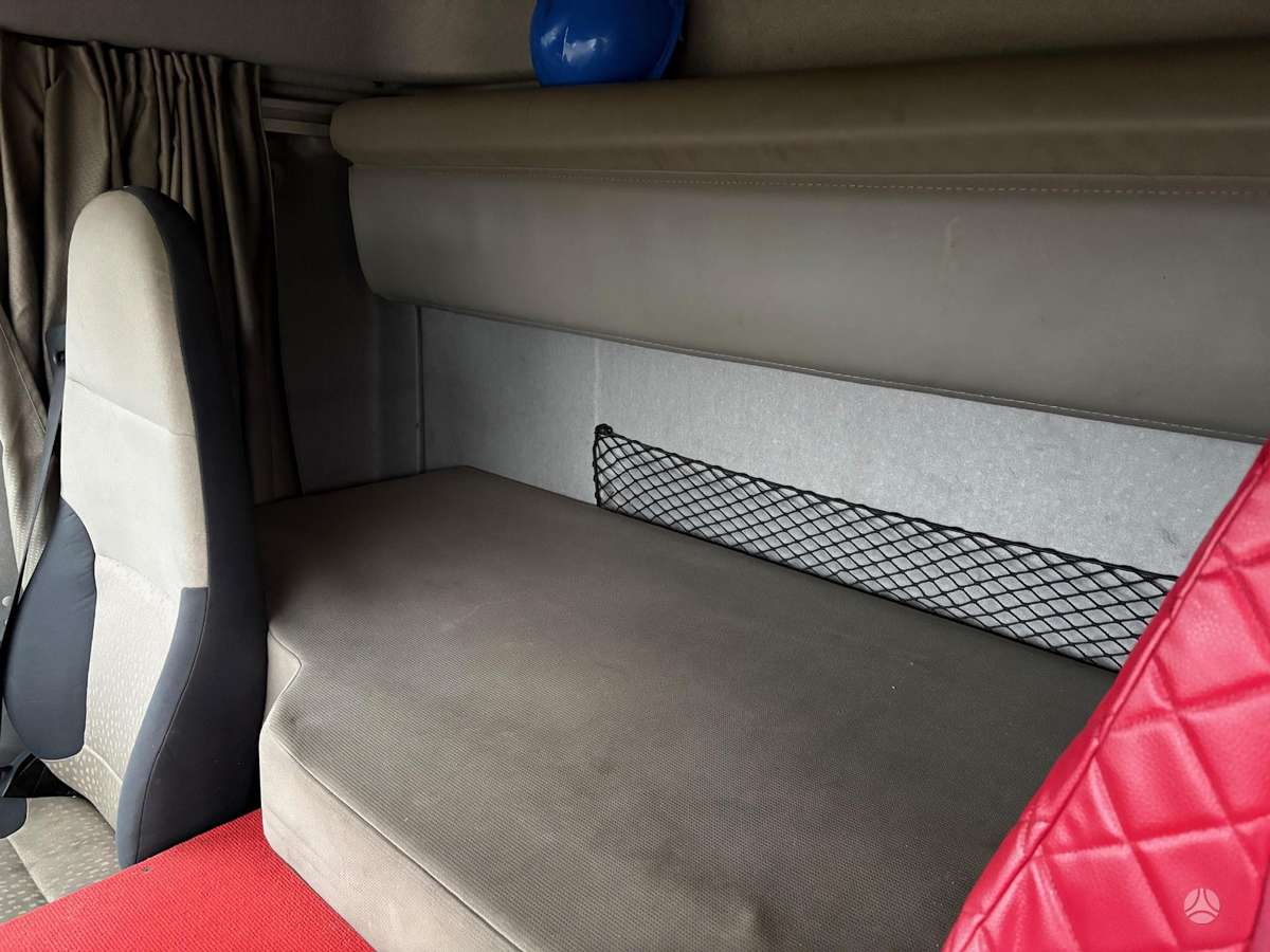 Renault Premium, box trucks / box vans