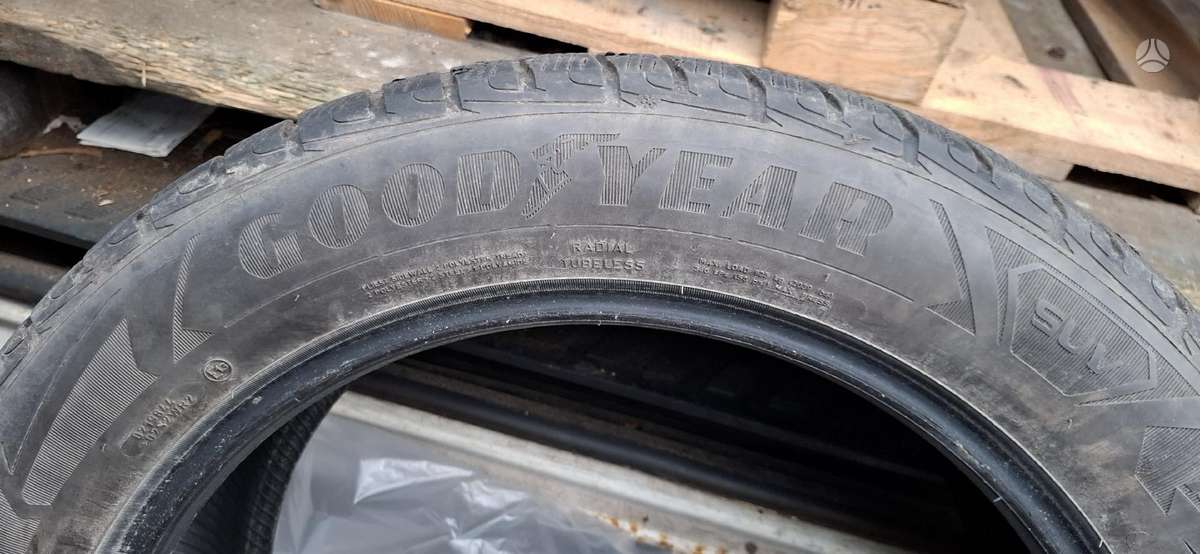 Goodyear, žieminės 235/55 R19