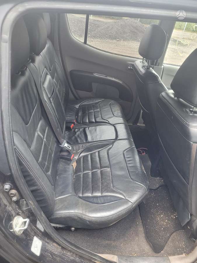 Mitsubishi L200