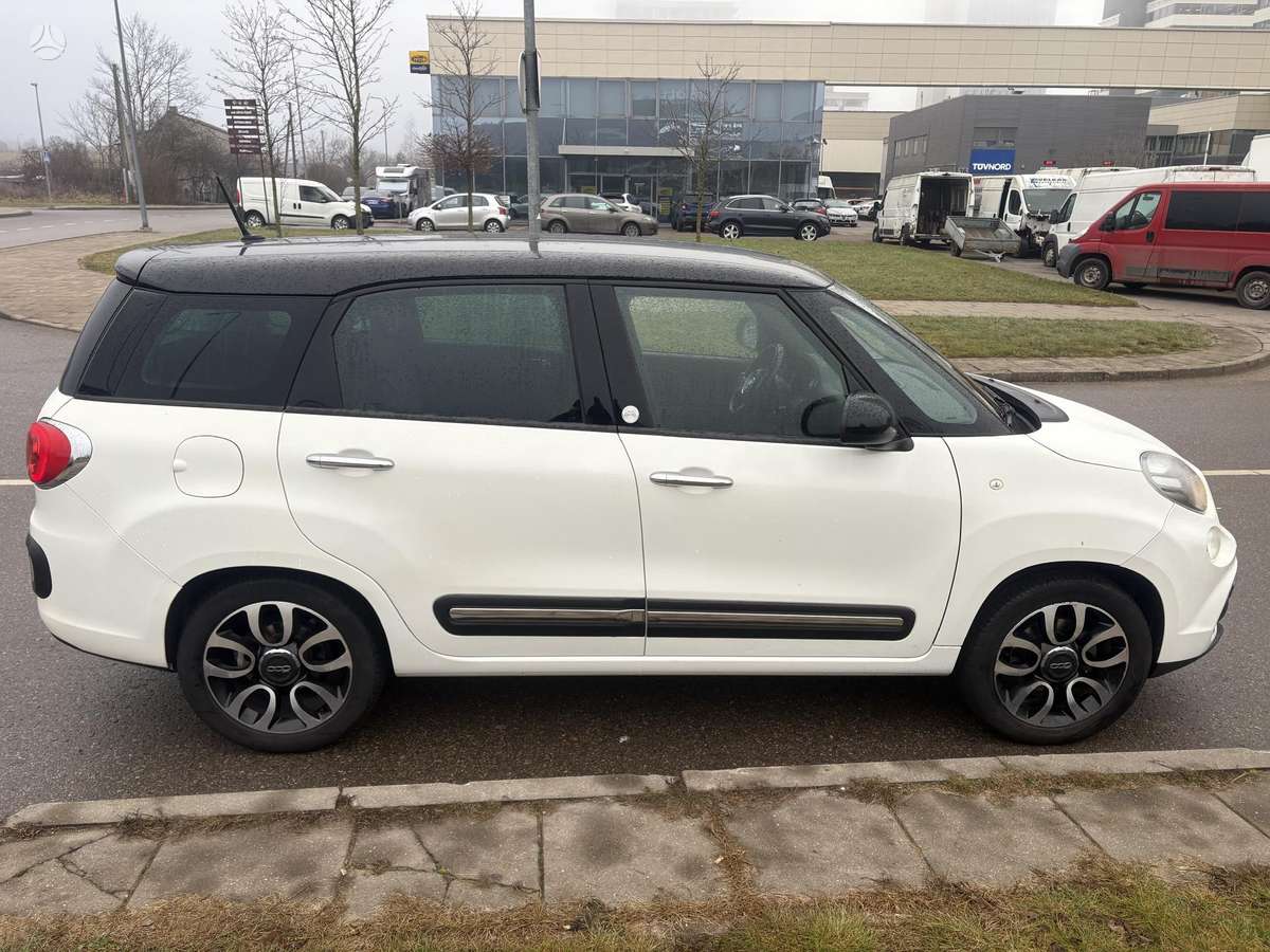 Fiat 500L, 1.3 l., hatchback